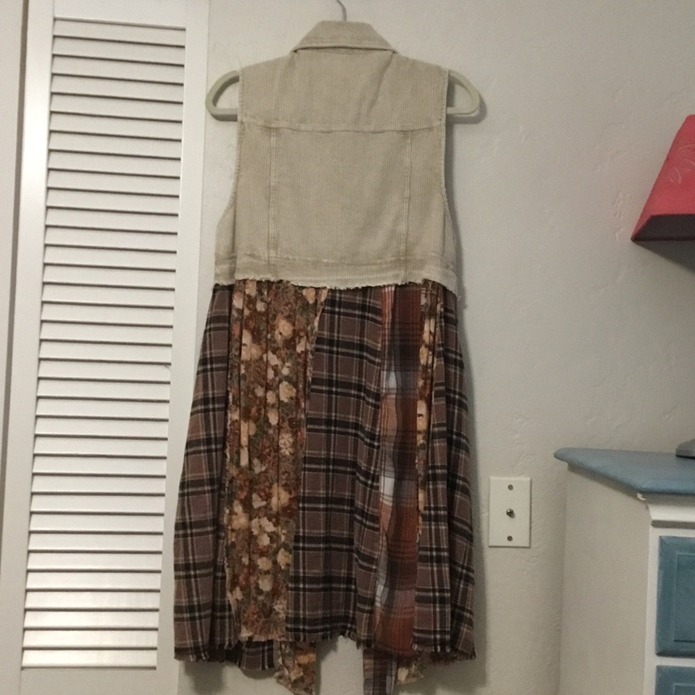 Vest/Duster - Picture 3 of 6